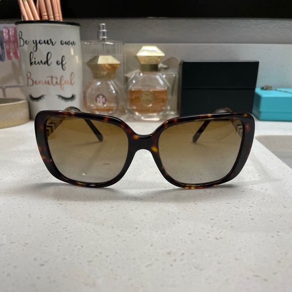 Authentic Burberry Sunglasses - Picture 1 of 4